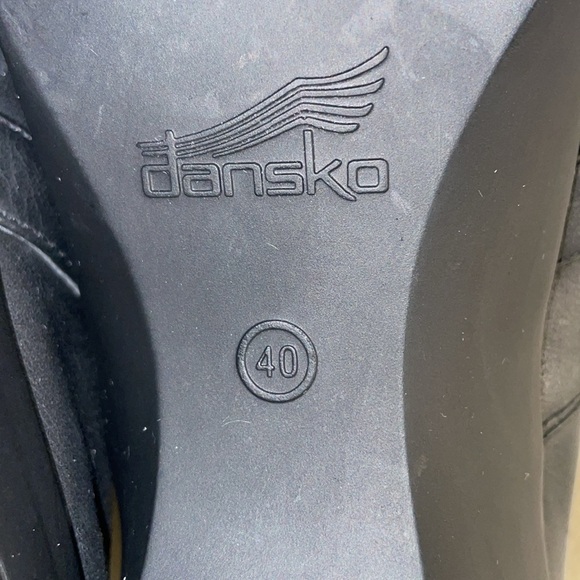 Dansko Tamara Black Leather Clogs with accent buckle.  Size 40 EU or 10-10.5 US. - Picture 10 of 14